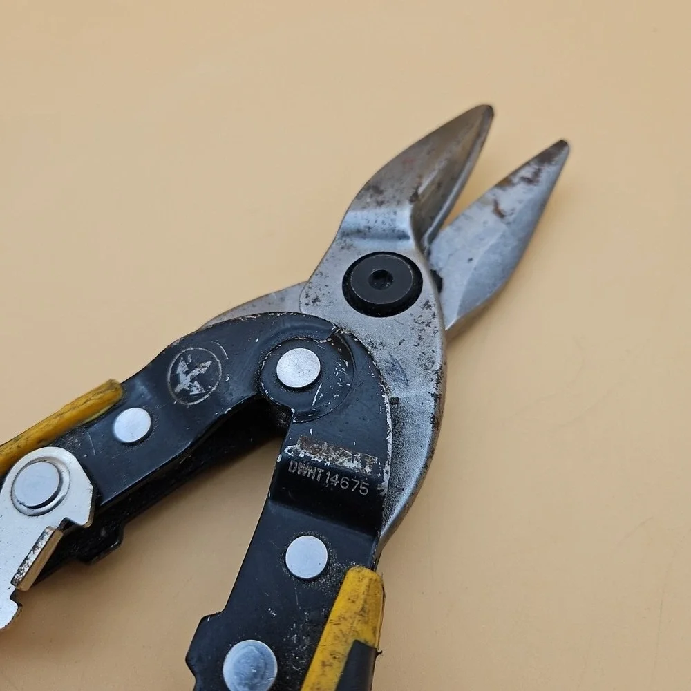 DeWalt 10 Inch Straight-cut‎ Aviation Snip Ergo Dewalt Cut Straight Snips Tin